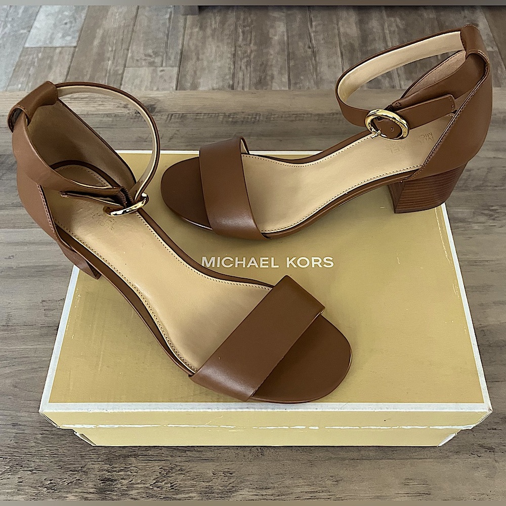 NEW! Michael Kors Women’s Lena Flex Mid Heel 7.5 M Luggage Brown no box